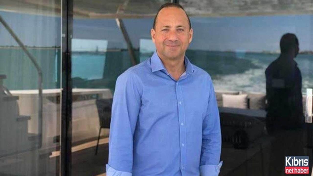 Mete Özmerter, özel uçağıyla ülkeye sağlık malzemesi taşıyor