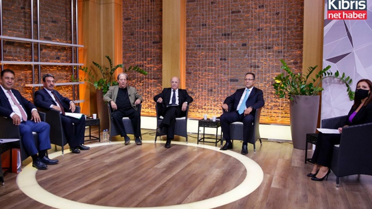 Akay: Federasyon gibi iki devlet modeli de bizi 50 yıl daha masaya hapseder