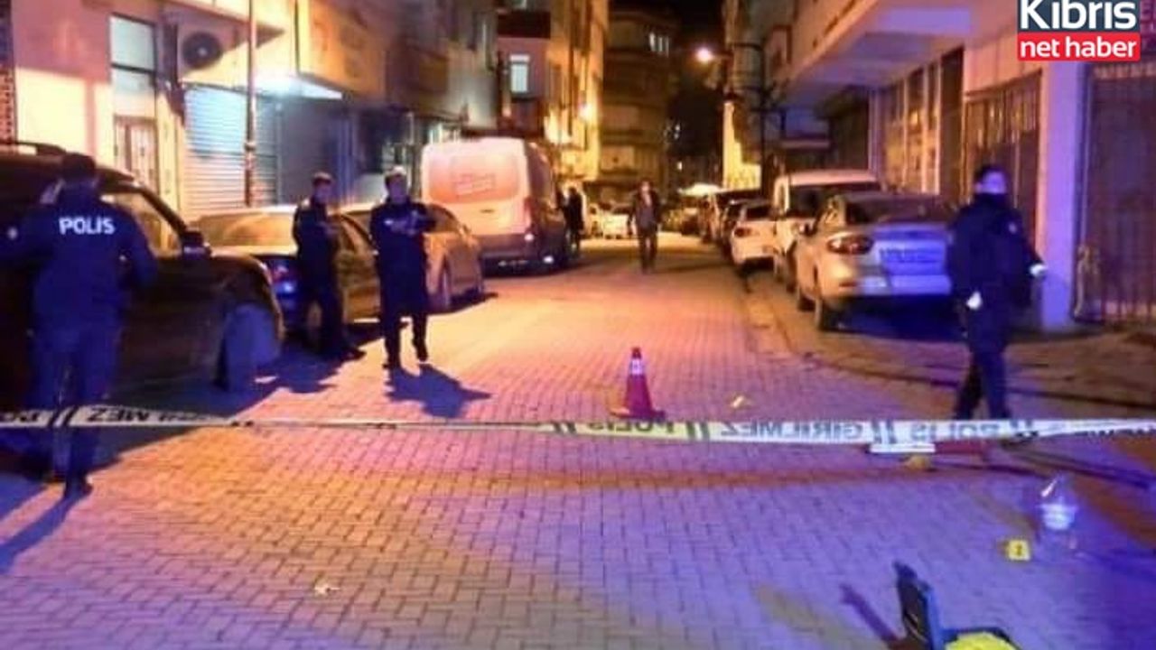 1,5 yaşındaki çocuğunu komşusuna emanet edip intihar ettiler