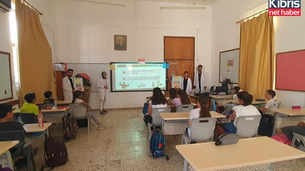 DAÜ hemşirelik bölümü öğrencileri ilkokullarda beslenme eğitimi verdi