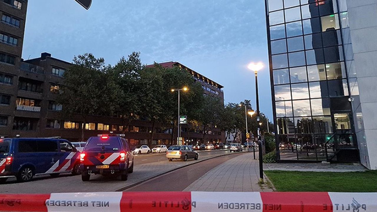 Hollanda'nın Rotterdam kentinde iki silahlı saldırıda 3 kişi hayatını kaybetti