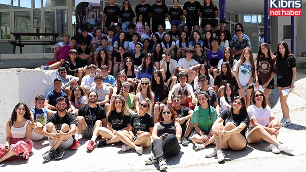 SOS Çocukköyü Derneği uzmanları, ortaöğretim ve lise dönemi öğrencilerine “Çocuk Hakları ve Sorumlulukları” eğitimleri verdi