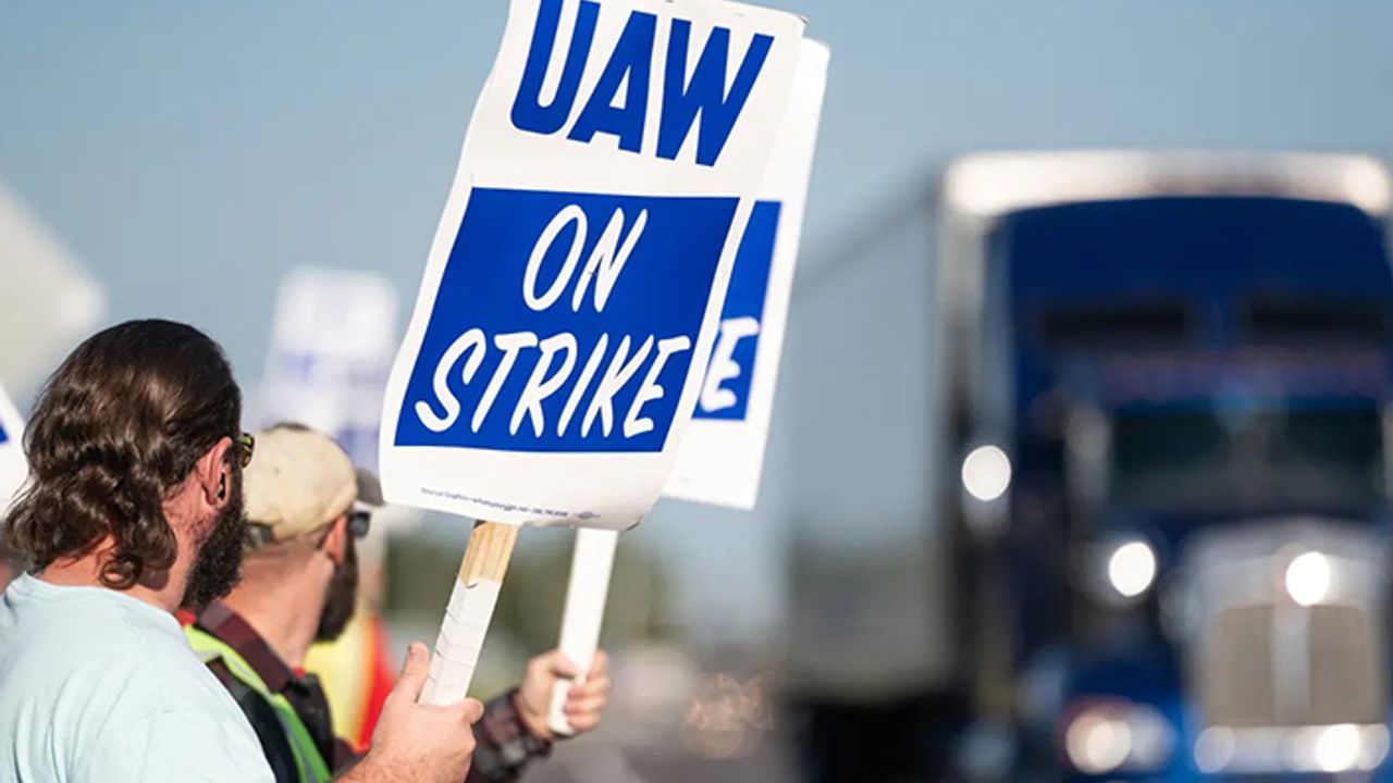 ABD'de otomotiv işçileri  grev başlattı