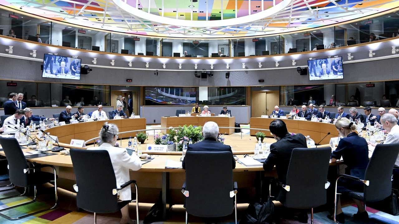 AB Liderler Zirvesi'nde ikinci oturumlar başladı