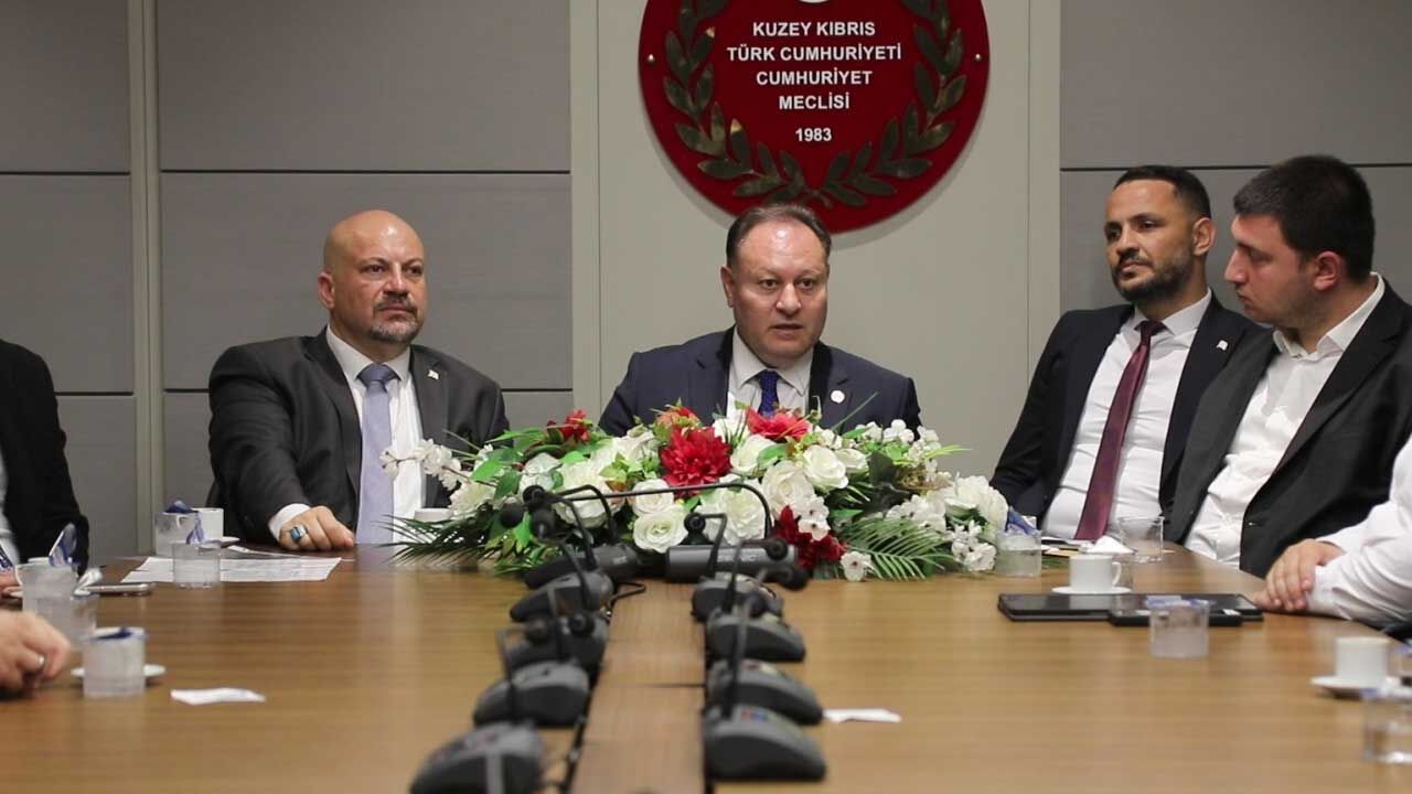 Öztürkler: Gençlerin mesajı net; bizi sadece dinlemeyin, sorunlarımızı çözün