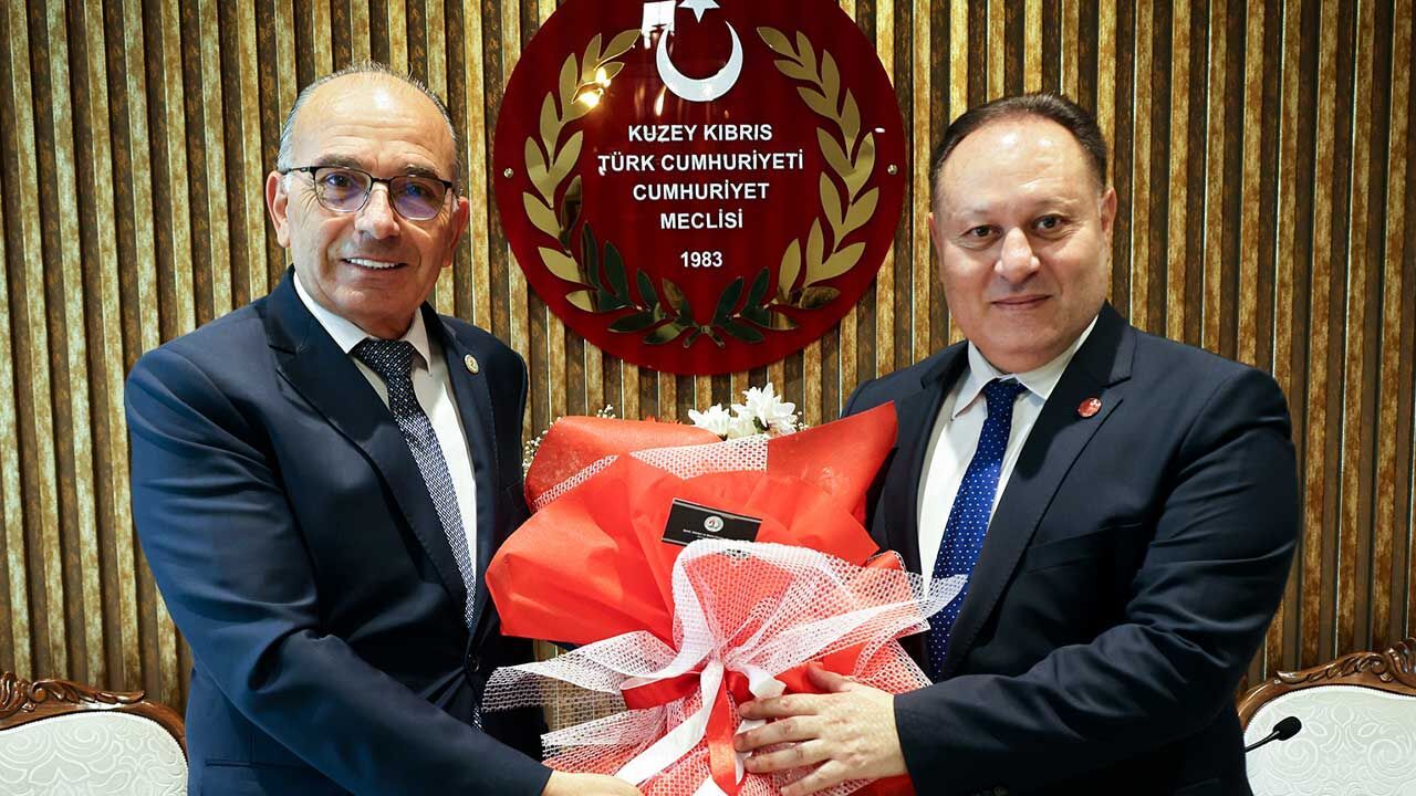 Öztürkler: Ne Bir Karış Toprak Veririz Ne de Türkiye’nin Garantörlüğünü Tartışırız