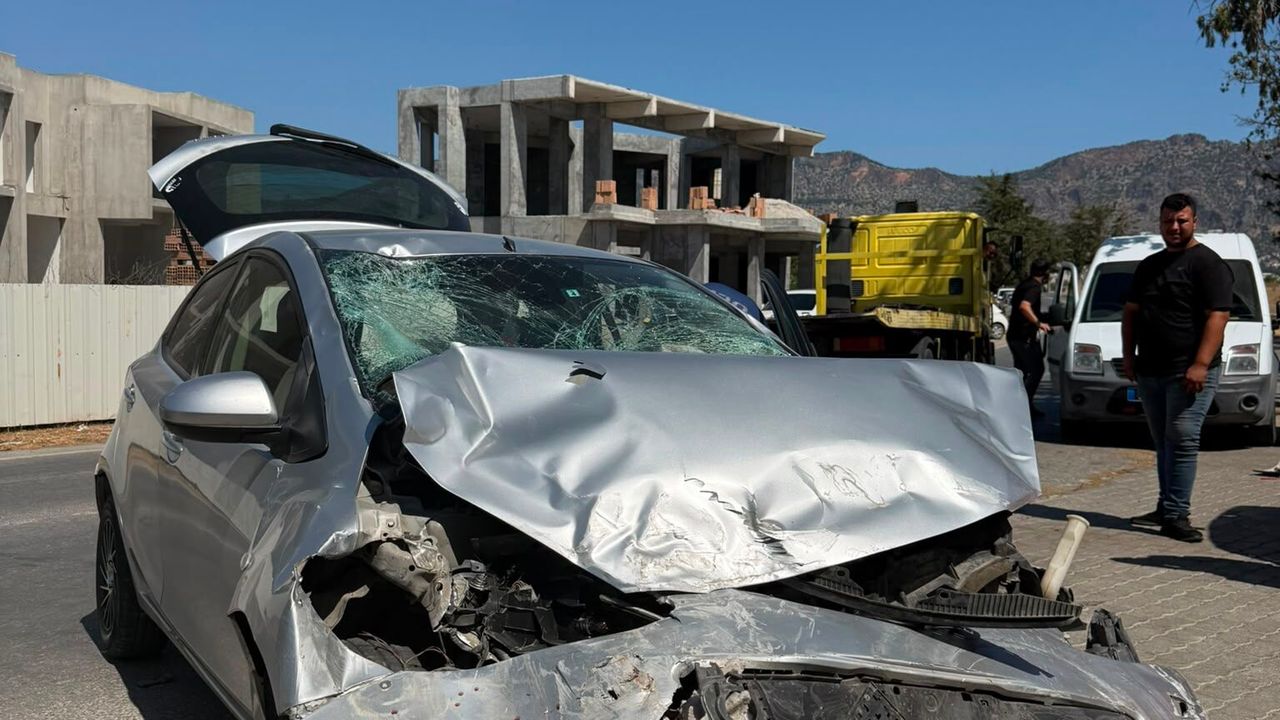 Kimliği meçhul sürücü iki yayaya çarptı… Yayalardan biri hayatını kaybetti, diğeri yoğun bakımda