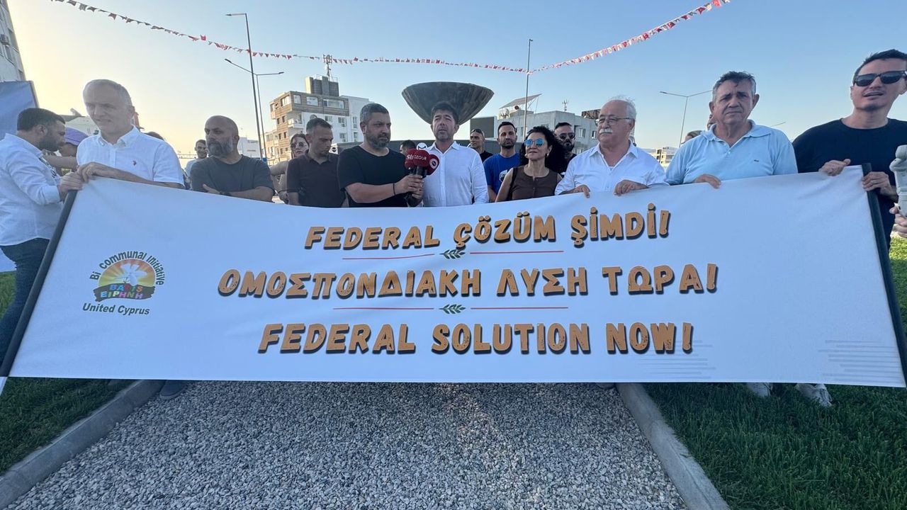 KKTC ve Güney Kıbrıs’ta eş zamanlı eylem