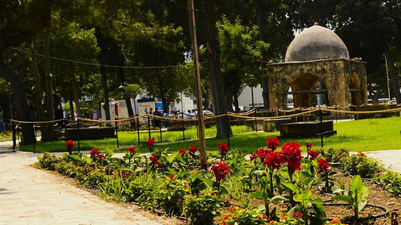 Baldöken Osmanlı Mezarlığı’nda peyzaj düzenlemesi yapıldı