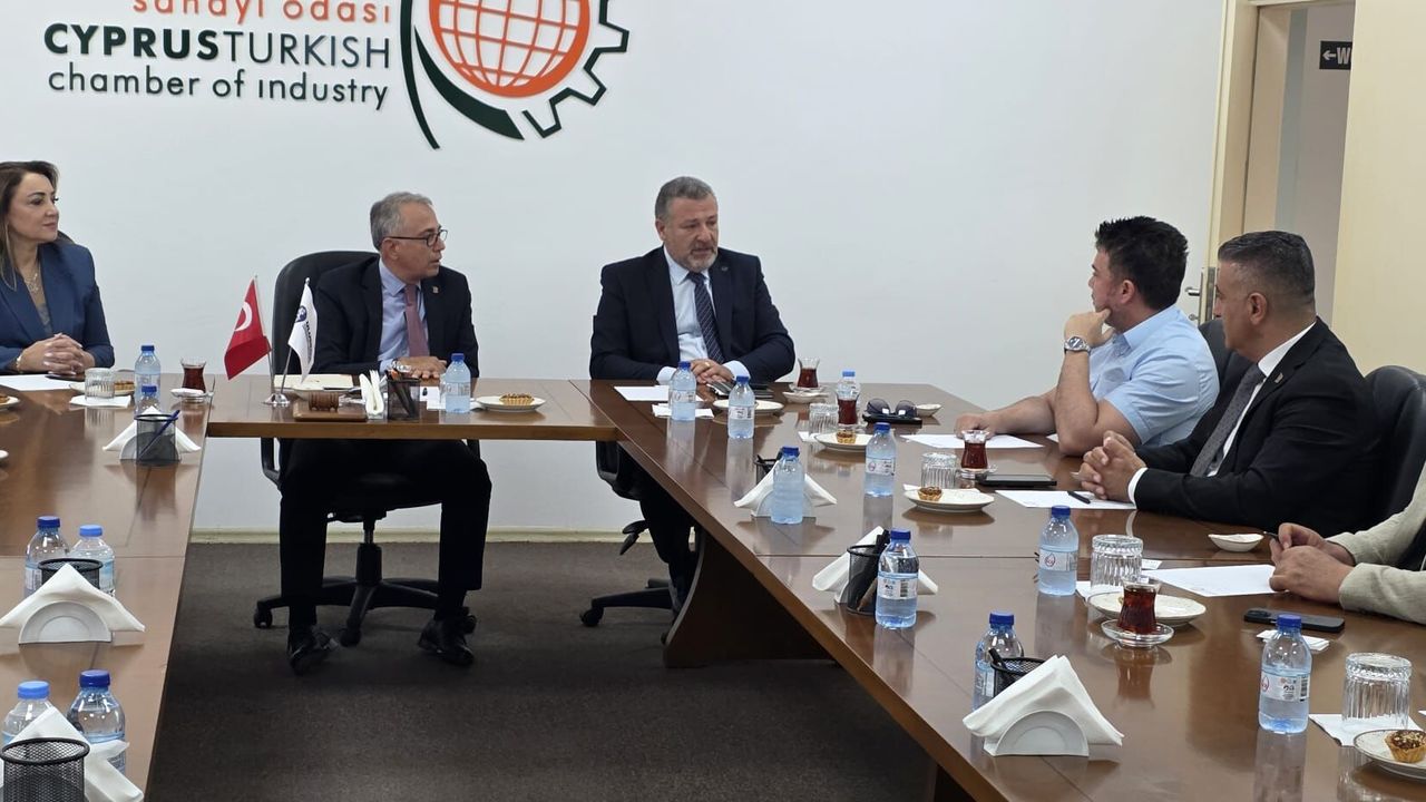 ULUSKON heyeti KTSO’yu ziyaret etti… Yatırım ve iş birliği olanakları ele alındı