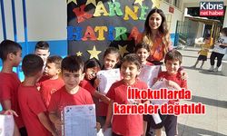 İlkokullarda karneler dağıtıldı