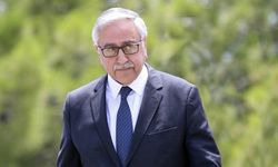 4. Cumhurbaşkanı Mustafa Akıncı hastaneye kaldırıldı