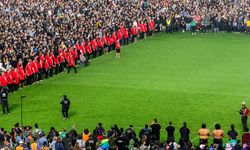 Yeni Zelanda'da dünyanın en kalabalık Haka dansı rekoru kırıldı