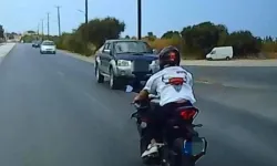 Polis, tehlikeli sürüş yapan  motosiklet sürücüsüne cezayı kesti!