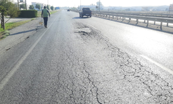 Haspolat ile Türkeli arasında yol bakım onarım çalışmaları devam ediyor