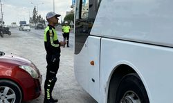 Trafik ekiplerinden yolcu taşımacılığına denetim: 17 sürücü rapor edildi