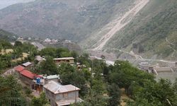Hindistan, ilk kez Pakistan’ın uçaklarını düşürdüğünü doğruladı