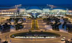 Larnaka Havalimanı’nda 210 karton sigara ele geçirildi