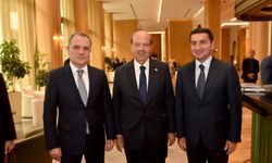 Cumhurbaşkanı Tatar, Şuşa’da Azerbaycanlı yetkililerle bir araya geldi