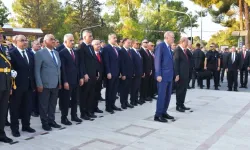 Lefkoşa Atatürk Anıtı önünde tören düzenlendi
