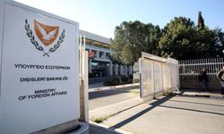 Rum Dışişleri Bakanlığı, Guterres'in raporlarındaki “eşit mesafelerden” memnun değil