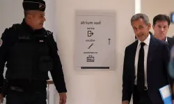 Fransa eski Cumhurbaşkanı Sarkozy adli kontrol şartıyla hapisten çıktı