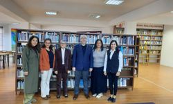 Kıbrıs Türk Kütüphaneciler Derneği, AÖA Başkanı Konedralı’yı ziyaret etti