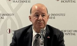 Başbakan Üstel'e fıtık operasyonu yapıldı