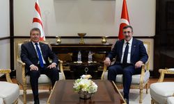 Türkiye Cumhuriyeti Cumhurbaşkanı Yardımcısı Yılmaz, Başbakan Üstel ile görüştü