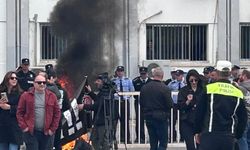 Kamuda örgütlü 5 sendika Maliye Bakanlığı önünde eylem yaptı