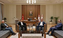 Cumhurbaşkanı Erhürman, DAÜ-SEN başkanı ve beraberindeki heyeti kabul etti