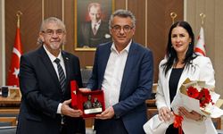 Cumhurbaşkanı Tufan Erhürman, AÖA heyetini kabul etti