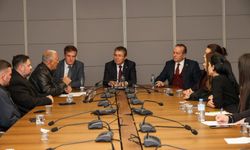 Geçici öğretmenlerden siyasi partilere ziyaret