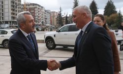 Ekonomi ve Enerji Bakanı Amcaoğlu, Rize Valisi Baydaş'ı ziyaret etti