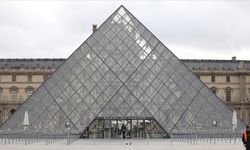 Louvre Müzesi, çalışanların grevi nedeniyle ziyarete kapalı