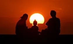 Küba'nın son çaresi güneş... Elektrikler kesik, ülke karanlığa gömüldü!