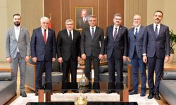 Cumhurbaşkanı Erhürman, AK Parti heyetini kabul etti