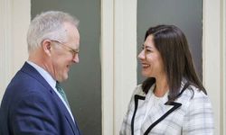 İncirli, İngiliz Yüksek Komiseri Tatham ile görüştü