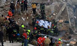 Lübnan'da eski bina çöktü, 14 kişi öldü