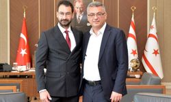 Erhürman, milli atlet Yiğitcan Hekimoğlu ile görüştü