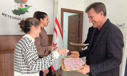 Arıklı, kadın personelin gününü kutladı