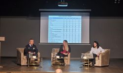 Çalışma ve Sosyal Güvenlik Bakanlığı etkinliğinde “dijital alanda kadın olmak” konuşuldu