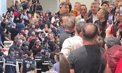 Eylemciler meclisi bastı