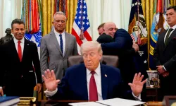 Trump, İran'ı anlaşmayı kabul etmezse vurmakla tehdit etti!