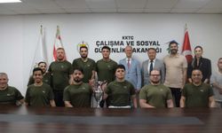 Hasipoğlu, Vakıflar Tekerlekli Sandalye Basketbol Takımı'nı kabul etti