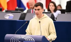 Fidias, Avrupa Parlamentosu'nda kalmayı seçti, meclisteki koltuğunu Yannis Lauris alacak