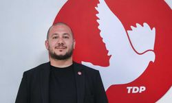 Redif Ekinci: Bu hükümet süt beyazdır dese, toplum o sütte bir şey arar