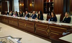 Bakü’de bulunan KKTC heyeti Azerbaycan Milli Meclis’ine mensup Milletvekilleri ile bir araya geldi…