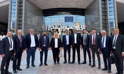 Belediye Birliği, başkanların katılımıyla Avrupa Parlamentosu’nda toplantıya katıldı