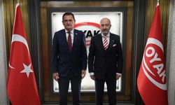 İçişleri Bakanı Oğuz, Ankara’da Emekli Korgeneral Zekai Aksakallı'yı ziyaret etti
